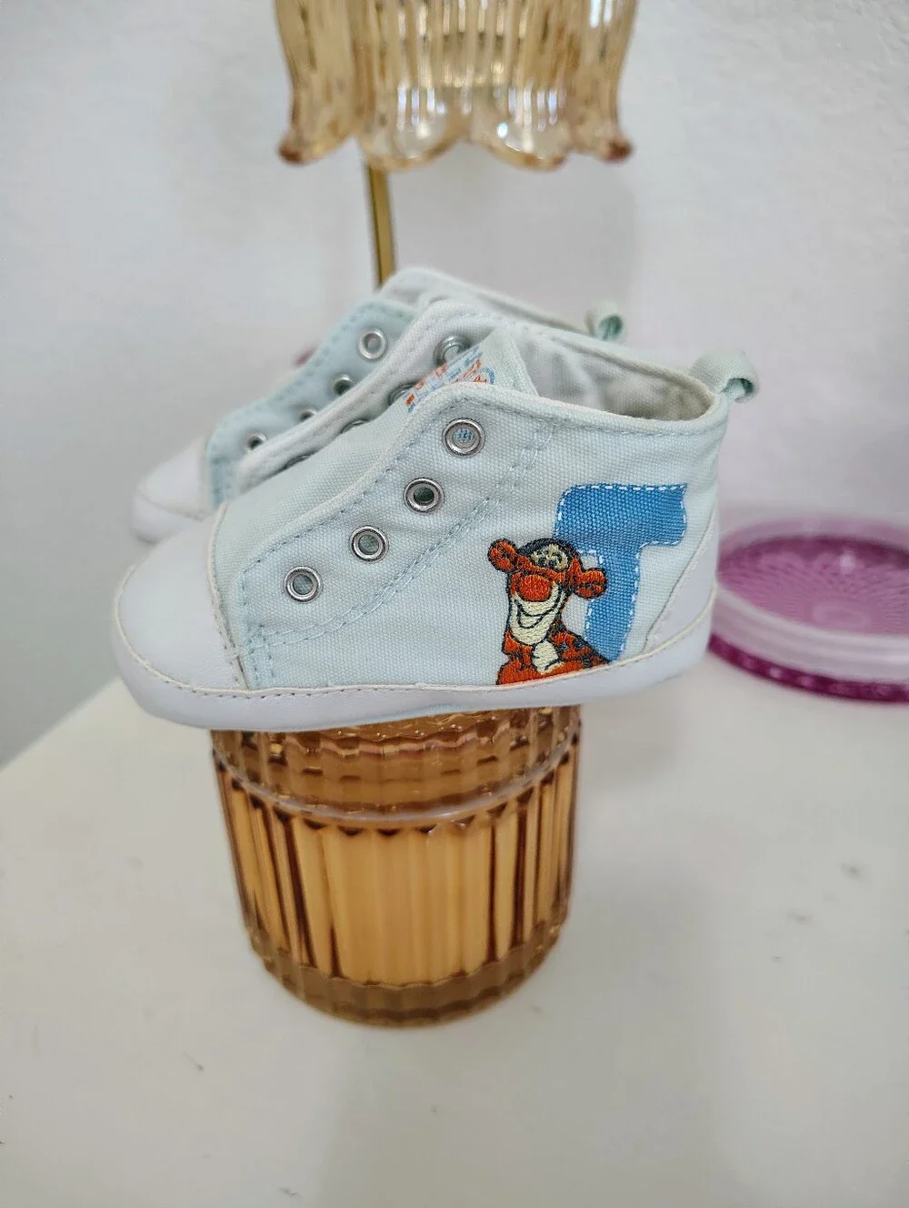 Vintage WINNIE THE POOH Light Blue Tigger Canvas Baby Sneakers Size 3